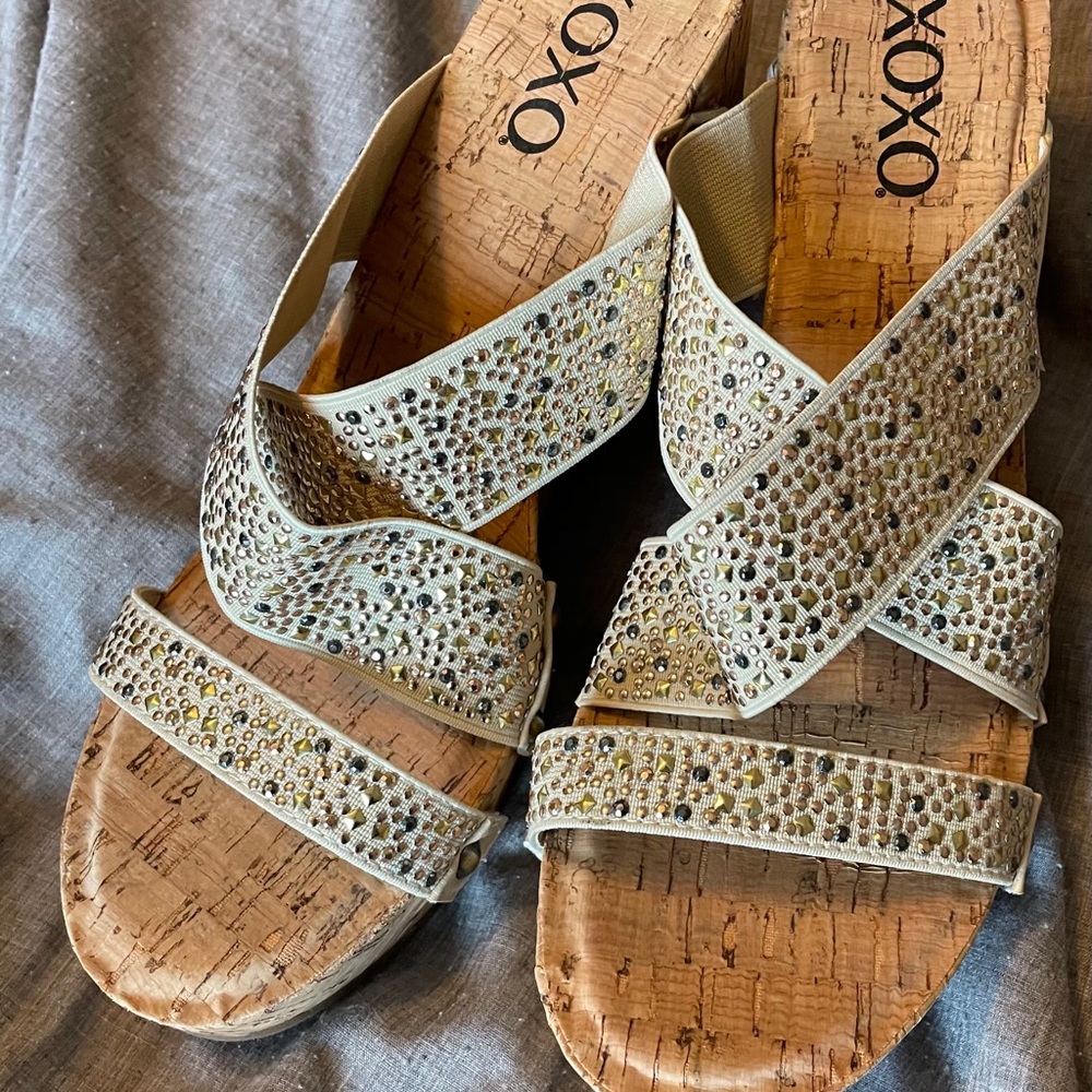 XOXO wedges